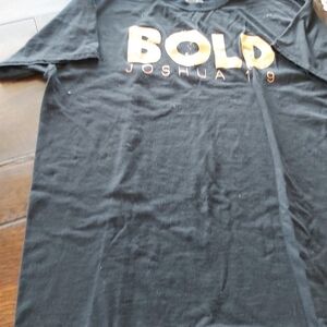 BOLD shirt John 1:9/B2B